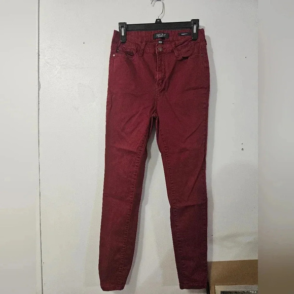 Judy blue maroon skinny jeans! - Picture 1 of 10